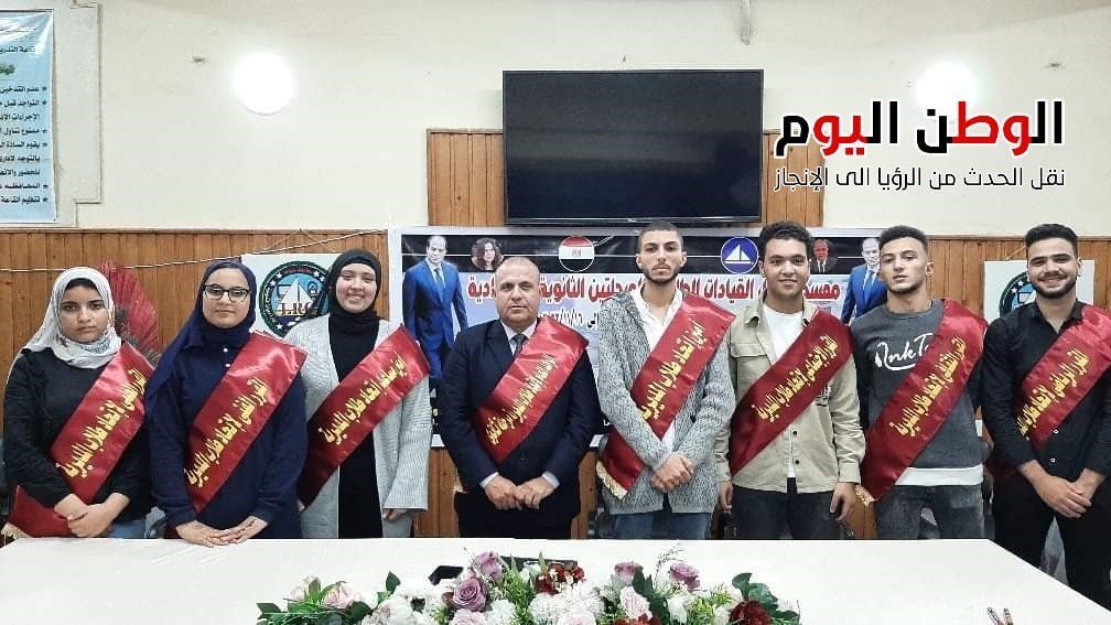 علي عبد الرؤوف" وكيل وزارة التربية والتعليم بـ دمياط،