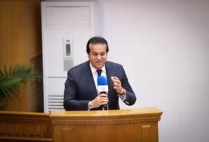 الدكتور خالد عبد الغفار وزير الصحة يبحث مع محافظ المنوفية الوضع الصحي بالمحافظة