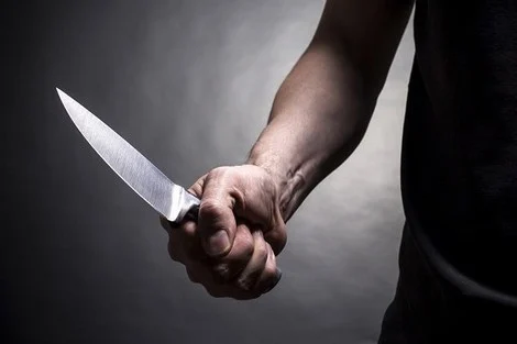 أخبار الحوادث اليوم عامل يطعن والدته بسكين بمركز طما بشمال محافظة سوهاج لـ رفضها إعطائه نقود.