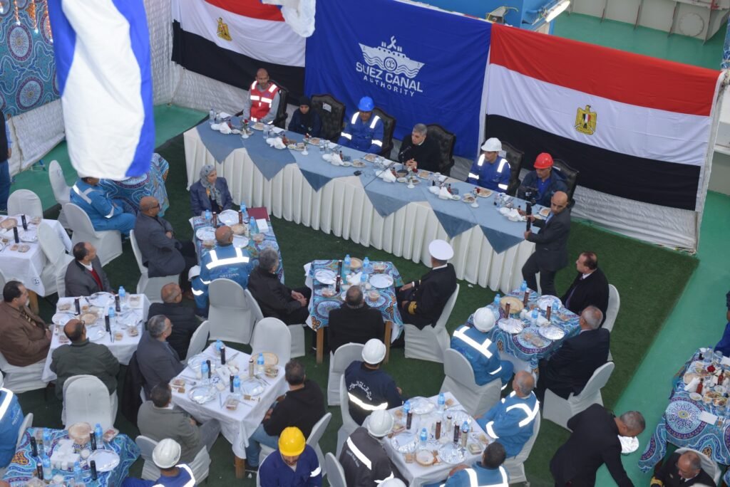 رئيس هيئة قناة السويس يتابع مستجدات مشروع تطوير القطاع الجنوبي للقناة جريدة الوطن اليوم
