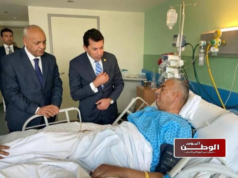 مصطفي بكر وشفيقة محمود بكر ووزير الرياضة
