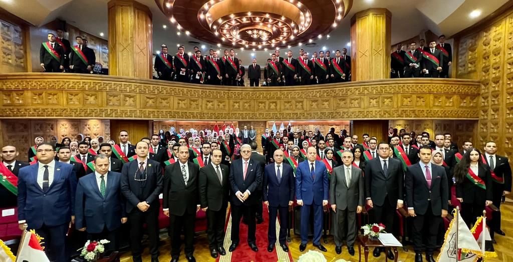 عاجل | وزير العدل يشهد اليمن الدستورية لأعضاء النيابة الإدارية الجدد – صور