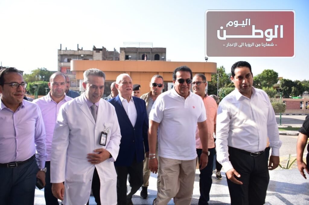 رئيس هيئة الرعاية الصحية بالأقصر يستقبل وزير الصحة والسكان لزيارة المنشآت الصحية بالمحافظة