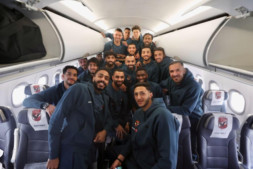 الاتحاد الإفريقي لكرة القدم " كاف " يكشف عن طاقم الحكام لإدارة مباراة شباب بلوزداد ضد الأهلي فى دوري الأبطال