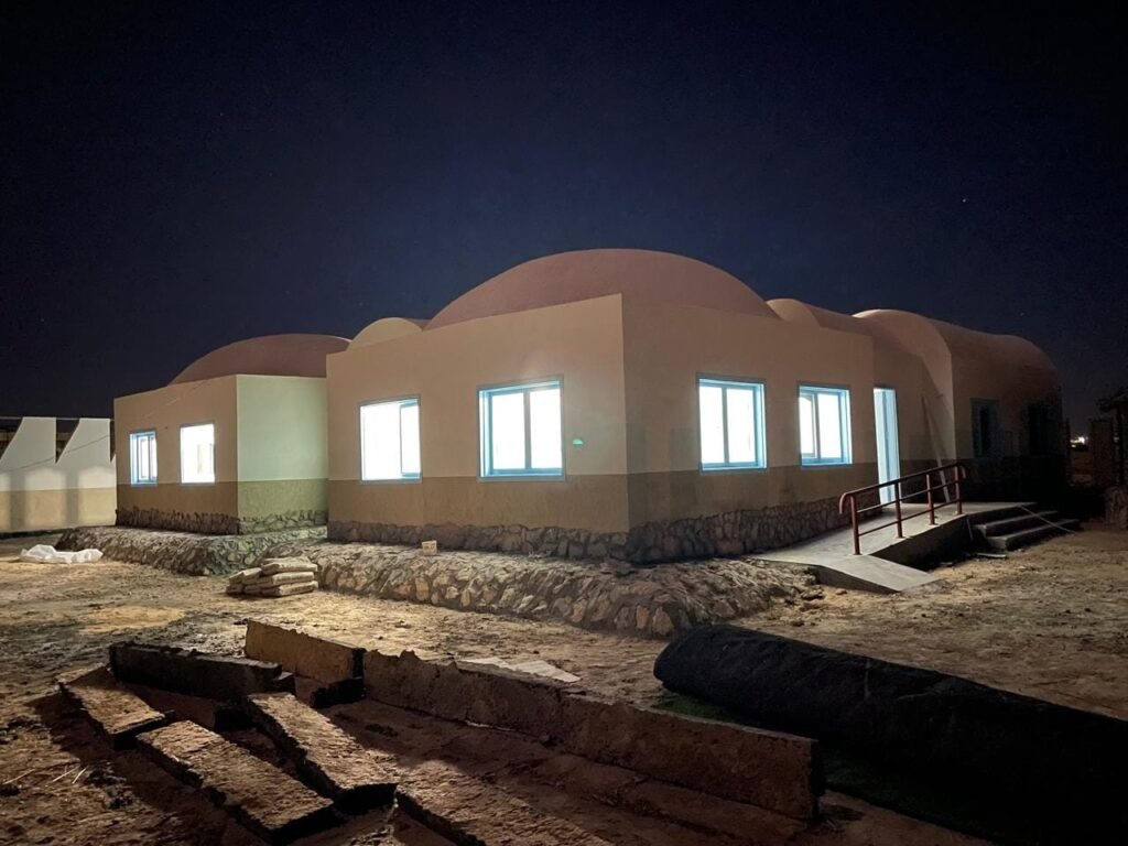 وزير التضامن تعلن عن إنشاء أول حضانة صديقة للبيئة باستخدام النظام الإنشائي الصديق للبيئة بقرية أغورمي بسيوة