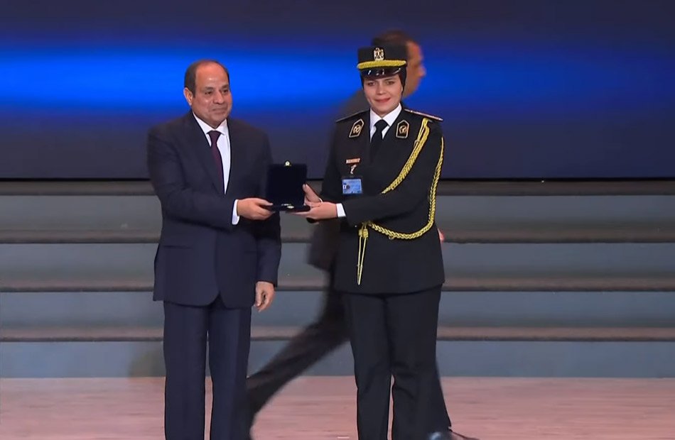 رسالة الرئيس اليوم للمصريين خلال حفل تخرج دفعة جديدة من أكاديمية الشرطة: «إحنا بخير والأمور بفضل الله مستقرة»