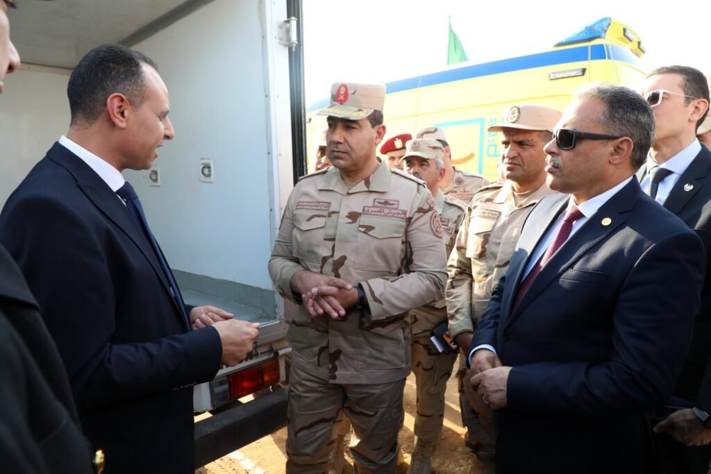 محافظ الشرقية يشيد بجهود قوات الدفاع الشعبي والعسكري والأجهزة التنفيذية خلال التكريم لأسر ضحايا ومصابي العمليات الحربية من أبناء المحافظة