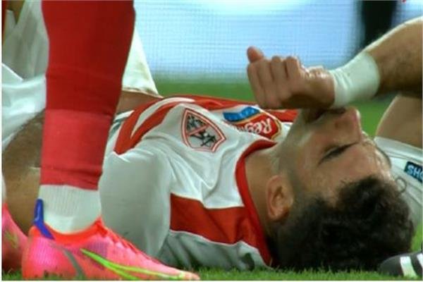 طبيب فريق الزمالك يوضح حقيقة مشاركة " زيزو " من مباراة القمة امام الاهلي غدا  