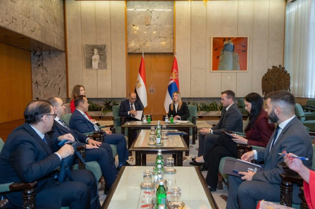 مصر تفتح أبواب صربيا أمام العمالة الماهرة.. تعاون مشترك بدعم رئاسي
