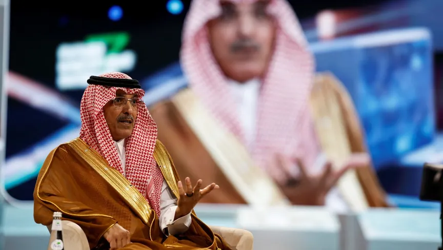 السعودية تراجع أولويات الإنفاق.. والمالية: لا خوف من العجز  