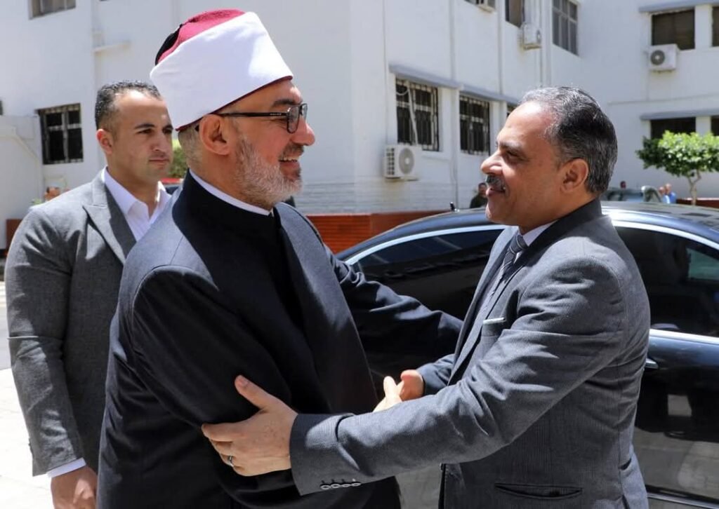 محافظ الشرقية يستقبل مفتي الجمهورية ويكرم حفظة القرآن الكريم