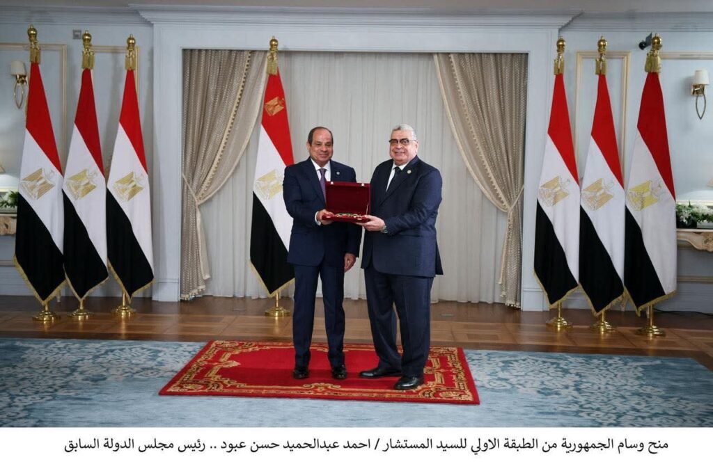 الرئيس السيسي يشهد أداء اليمين لرؤساء الهيئات القضائية ويمنح وسام الجمهورية