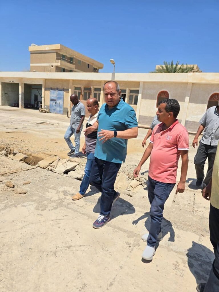 المهندس سامي أبو وردة يتفقد مدينة القصير لتعزيز كهرباء البحر الأحمر