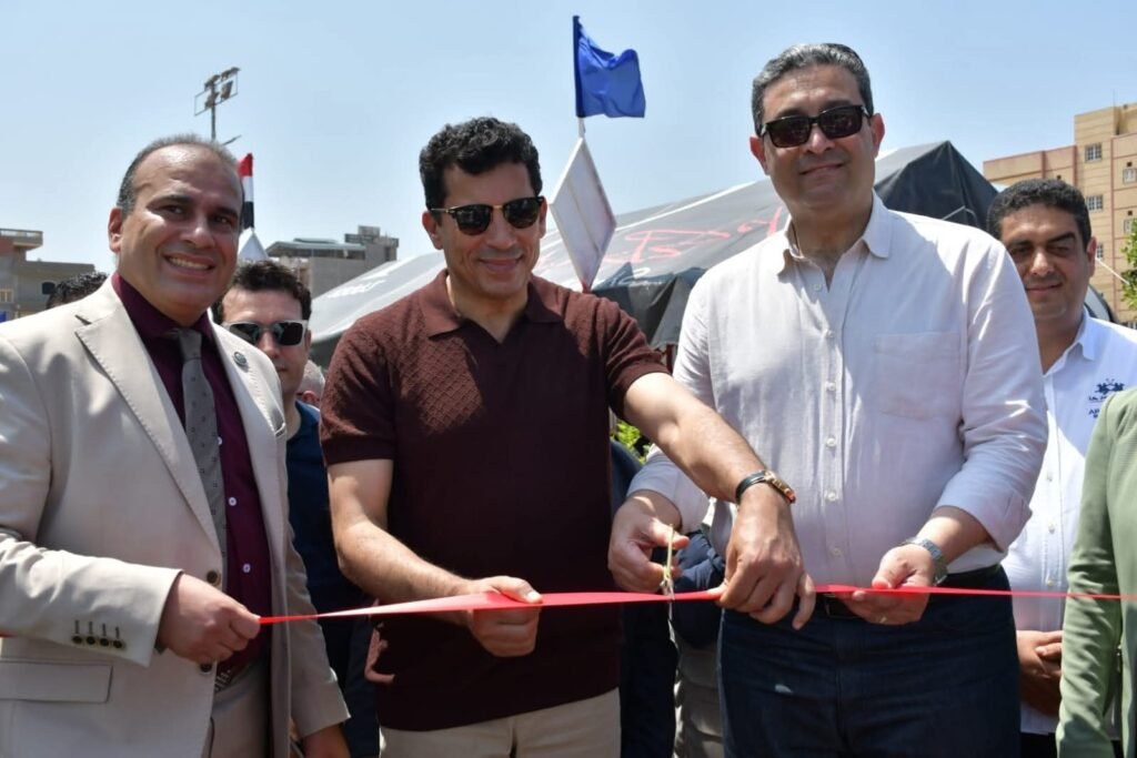 وزير الشباب ومحافظ دمياط يفتتحان منشآت رياضية متطورة