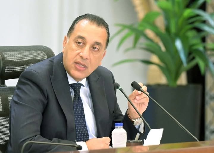 مدبولي يتفقد مشروعات تنموية بالإسكندرية ويؤكد استمرار التطوير 