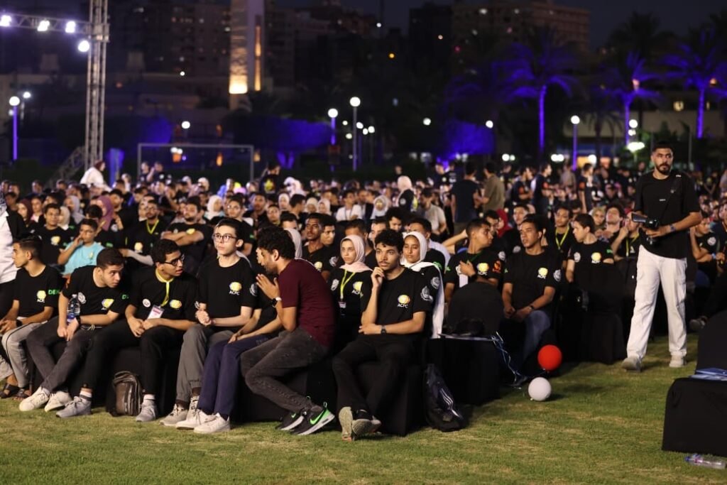 وزيرا الاتصالات والشباب يكرمان الفائزين بالمسابقة المصرية للبرمجة لشباب الجامعات