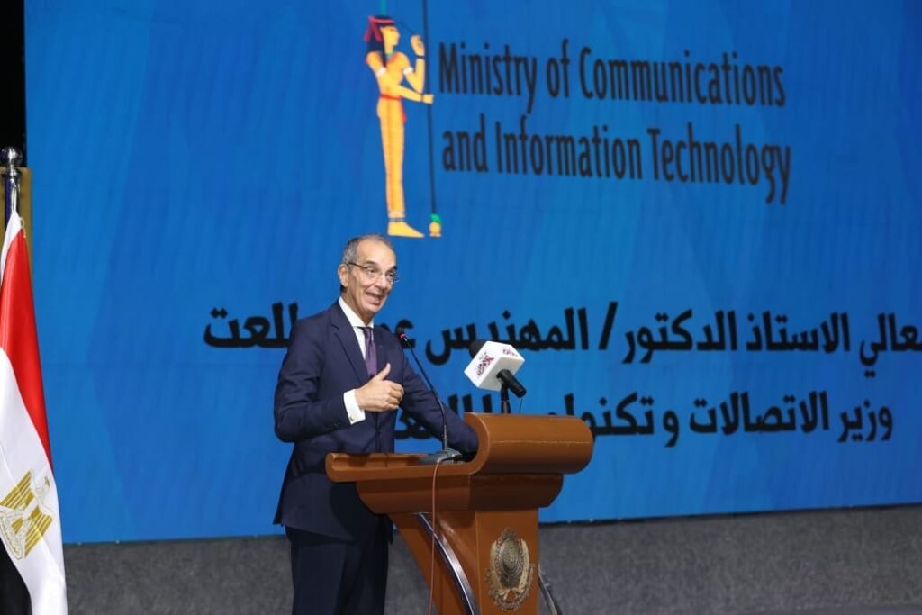وزيرا الاتصالات والشباب يكرمان الفائزين بالمسابقة المصرية للبرمجة لشباب الجامعات