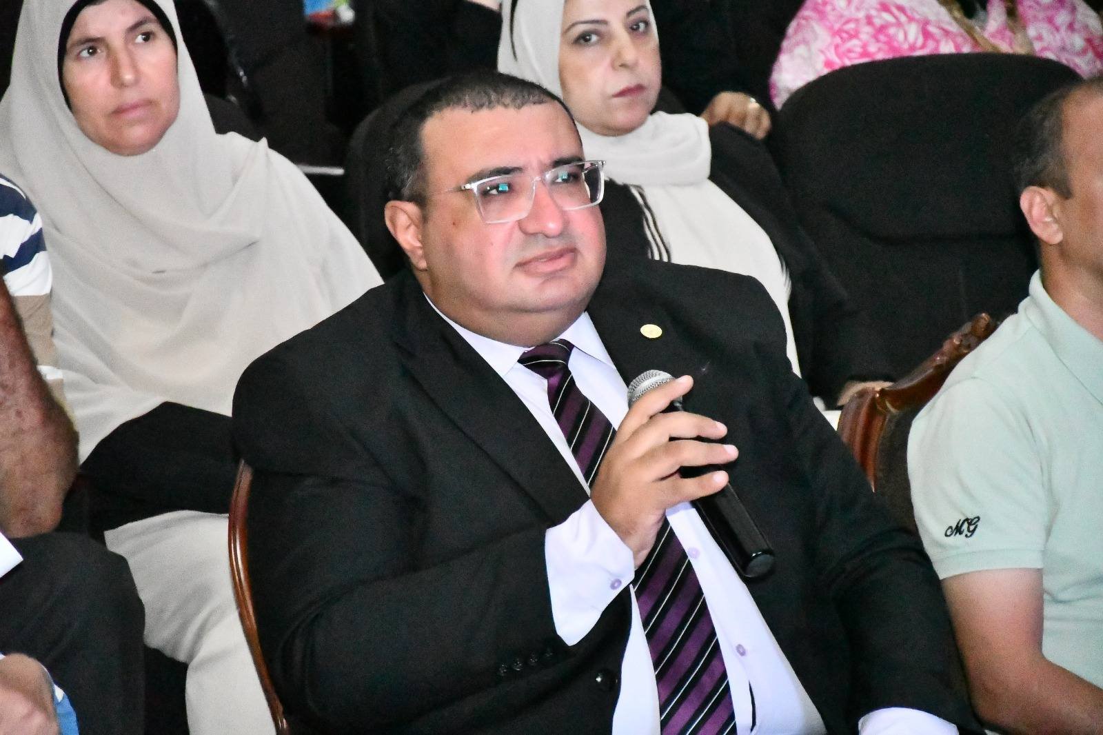 جامعة قناة السويس تعقد اجتماعاً تحضيرياً للتعريف ببرنامج الخزينة الإلكتروني الموحد 