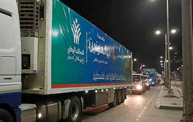 مساعدات مصرية ضخمة تخفض أسعار السلع في غزة وشكر فلسطيني واسع 