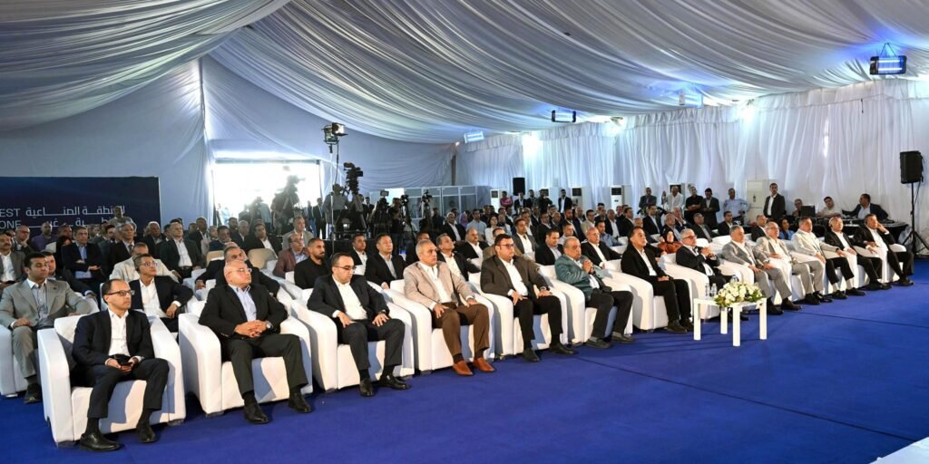 رئيس الوزراء يفتتح مشروعات تنموية وصناعية كبرى بالقنطرة غرب ويشيد بالاستثمارات 