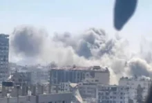 إسرائيل تواصل قصف أبراج غزة وحماس تتهمها بالتهجير وسط تفاقم إنساني خطير