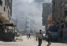 إسرائيل تواصل قصف غزة مدمرة مراكز إيواء ومخلفة عشرات القتلى والنازحين