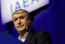 إيران تتعهد بإعادة بناء منشآتها النووية وترفض التفاوض مع واشنطن