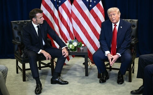 الرئيس الفرنسي إيمانويل ماكرون، الذي التقى ترامب