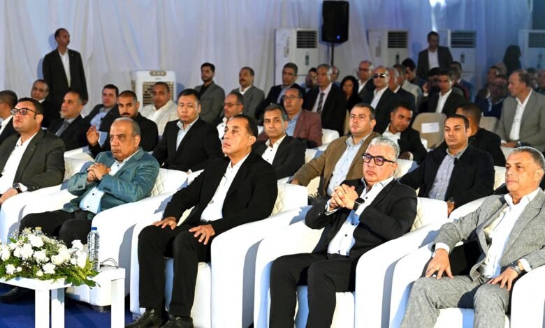 رئيس الوزراء يفتتح مشروعات تنموية وصناعية كبرى بالقنطرة غرب ويشيد بالاستثمارات 