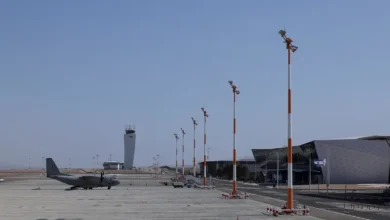 مسيّرة حوثية تصيب مطار رامون بجنوب إسرائيل وتعطل الملاحة الجوية 