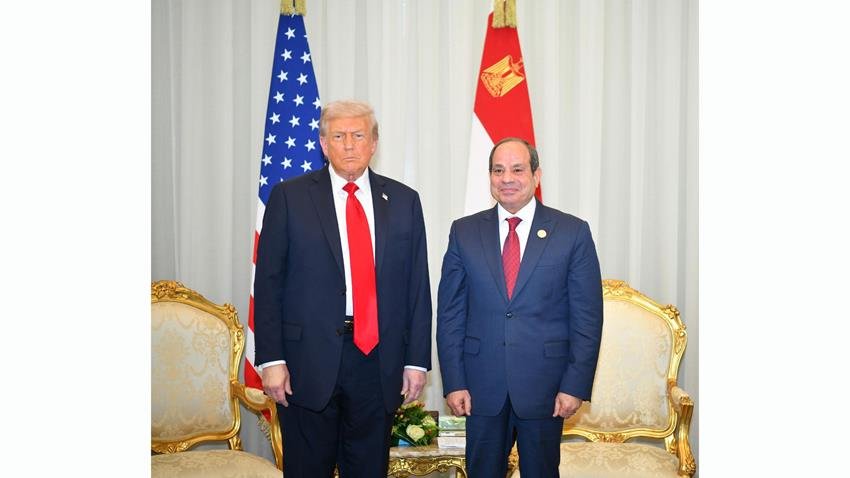 الرئيس السيسي يستقبل نظيره الأمريكي ترامب بقمة شرم الشيخ للسلام