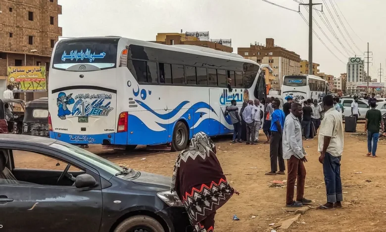 الأوضاع المتدهورة في السودان تجبر العائدين إلى الخرطوم على النزوح مجددًا