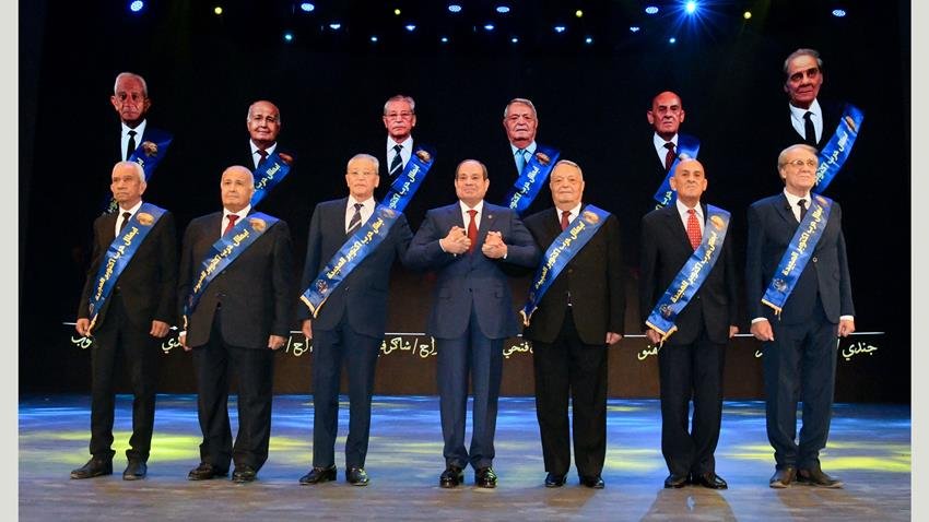 الرئيس السيسي يؤكد على وعي المصريين في الندوة التثقيفية ٤٢ لنصر أكتوبر