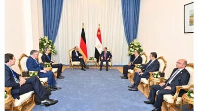 الرئيس السيسي يبحث مع المستشار الألماني تعزيز السلام والتنمية علي هامش قمة شرم الشيخ  