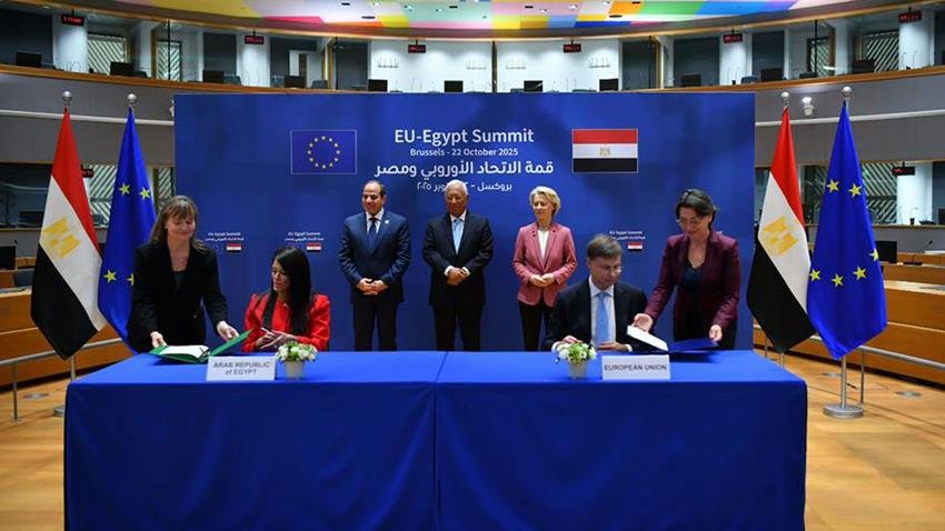 الرئيس السيسي يشارك في اعمال القمة المصرية الأوروبية الأولى ببروكسل