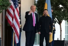 ترامب يؤكد قدرته على إنهاء حرب أوكرانيا وزيلينسكي يشكك بأن بوتين ليس جاهزاً للسلام. 