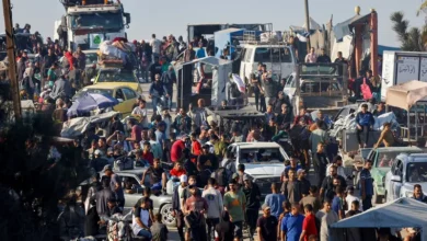 عاجل شارع الرشيد في غزة يغص بالعائدين رغم الدمار الشامل بالقطاع 