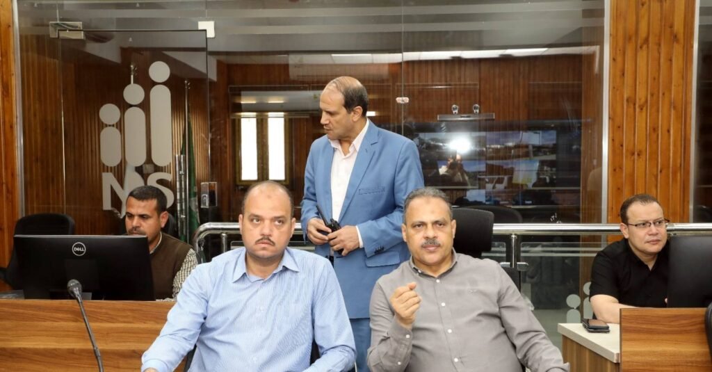 محافظ الشرقية يتابع تنفيذ تعريفة الركوب الجديدة عبر الفيديو كونفرانس 