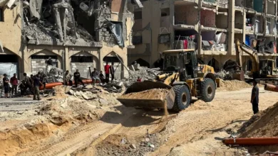 هيئة البث الإسرائيلية إسرائيل تبحث عن جثث الرهائن وتضغط على حماس