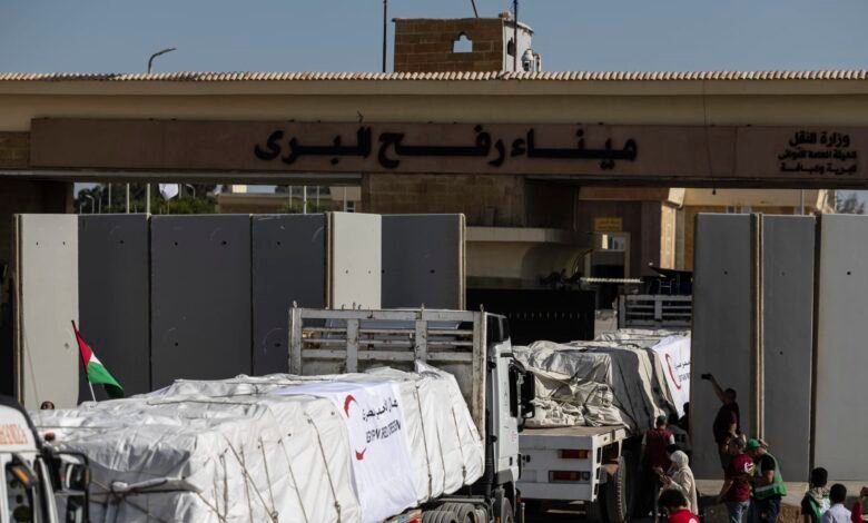 78 شاحنة مساعدات تدخل غزة وسط تنسيق مصري قطري
