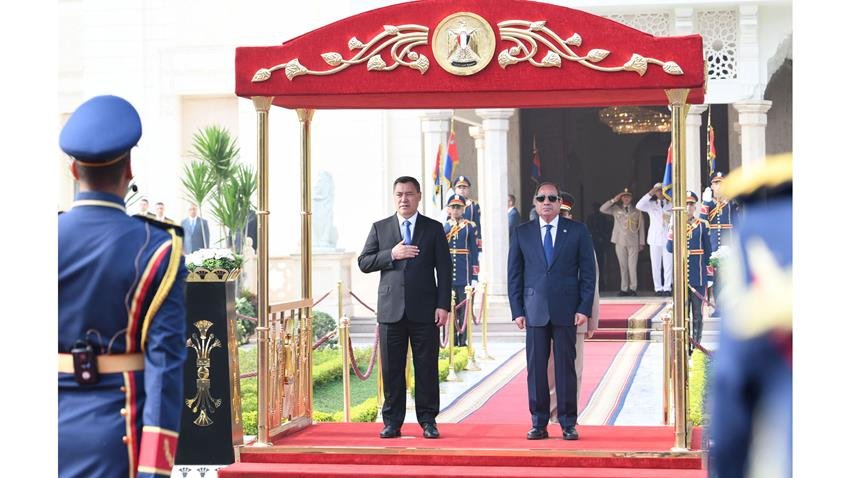 الرئيس السيسي يبحث مع نظيره القرغيزي تعزيز التعاون والعلاقات المشتركة
