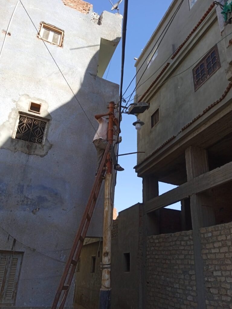 إنارة شارع مدرسة الحرية 2 بالكامل