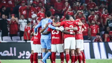الاهلي يتخطي سيراميك بثنائية