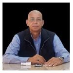 الكاتب الصحفي حسن النجار (7)