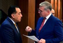 رئيس الوزراء يستعرض إنجازات الحكومة ويدعم الشراكة المصرية القطرية بعلم الروم 