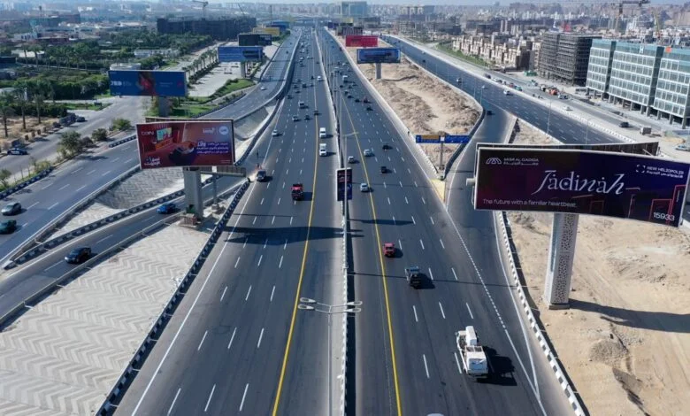 سيولة مرورية وتنسيق أمني متكامل في يوم الافتتاح