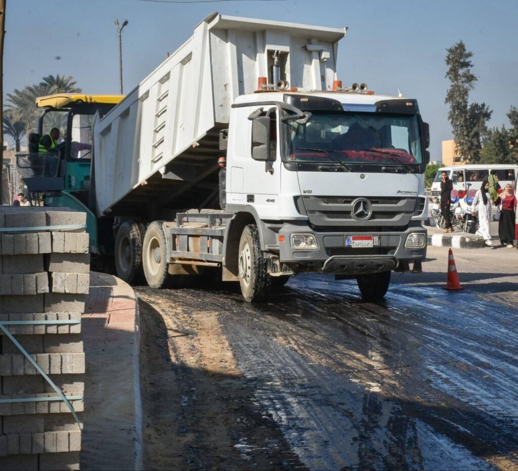 محافظ الشرقية يتابع رصف شارع سعد زغلول بمدينة الزقازيق