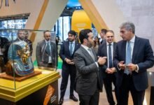 وزير السياحة يبحث مع رئيس هيئة قطر التعاون المشترك