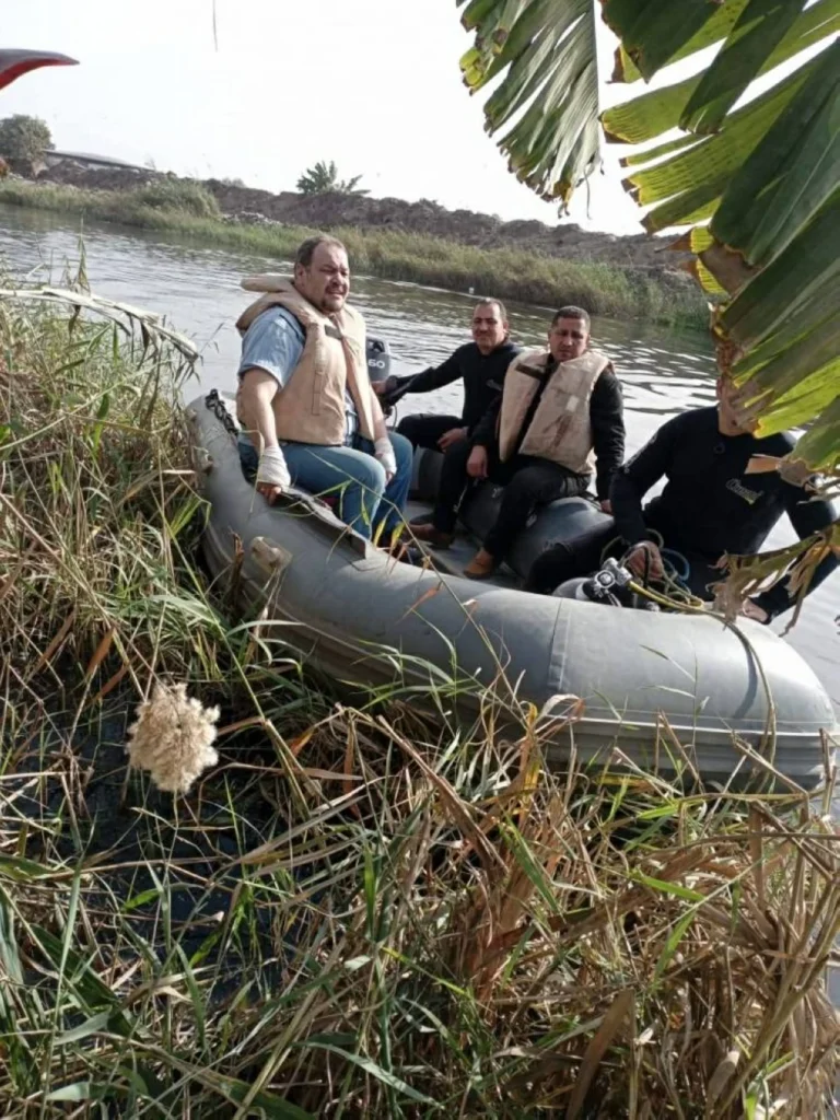 اصطياد التمساح في مصرف الزوامل بالشرقية بعد جهود موسعة من الأجهزة التنفيذية