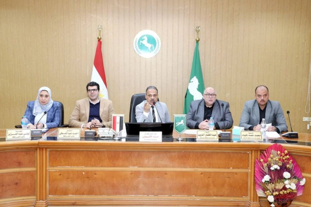 محافظ الشرقية يوجه بتسريع الملفات الحيوية والتصدي للبناء المخالف فورًا